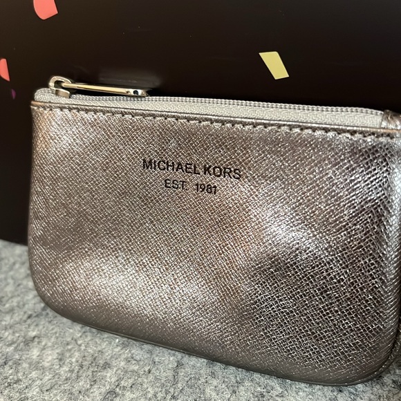 SALE Michael Kors Metallic Silver Keychain Pouch - Picture 2 of 6